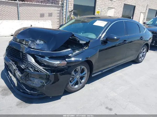 1HGCY1F32RA058052 2024 HONDA ACCORD - Image 2