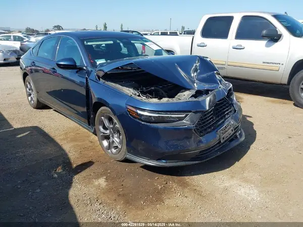 1HGCY1F32RA061081 2024 HONDA ACCORD - Image 1