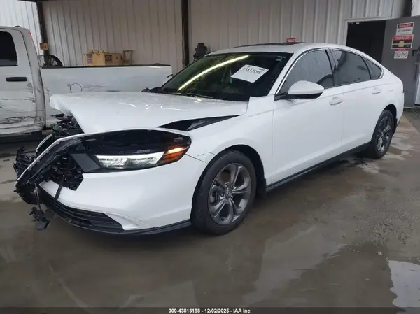 1HGCY1F32RA075644 2024 HONDA ACCORD - Image 2