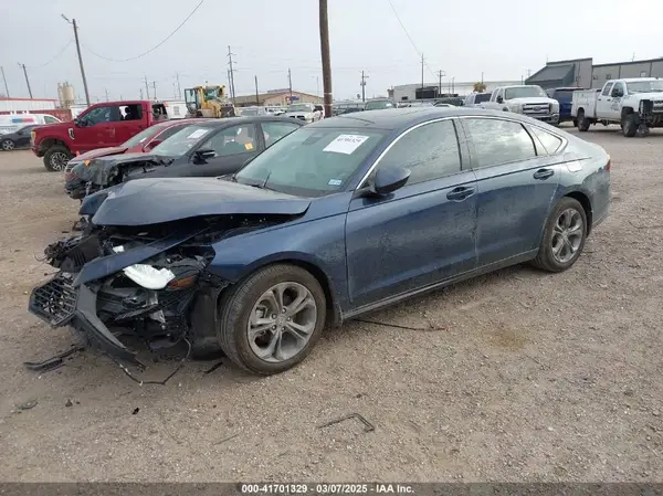 1HGCY1F32RA082349 2024 HONDA ACCORD - Image 2