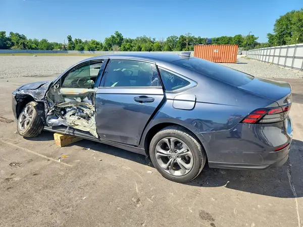 1HGCY1F32RA087020 2024 HONDA ACCORD - Image 2
