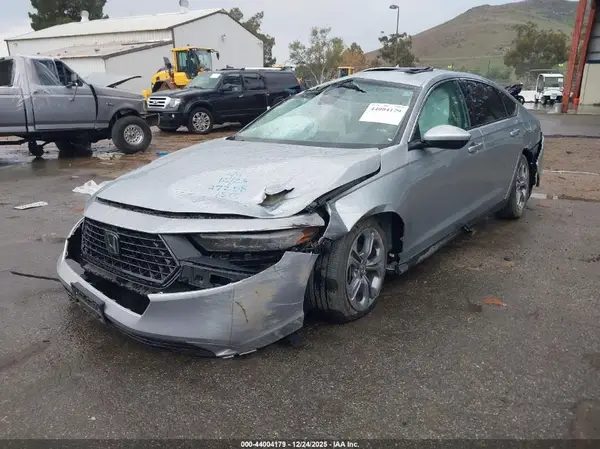 1HGCY1F33RA034570 2024 HONDA ACCORD - Image 2