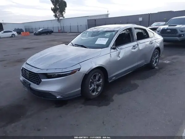1HGCY1F33RA042314 2024 HONDA ACCORD - Image 2