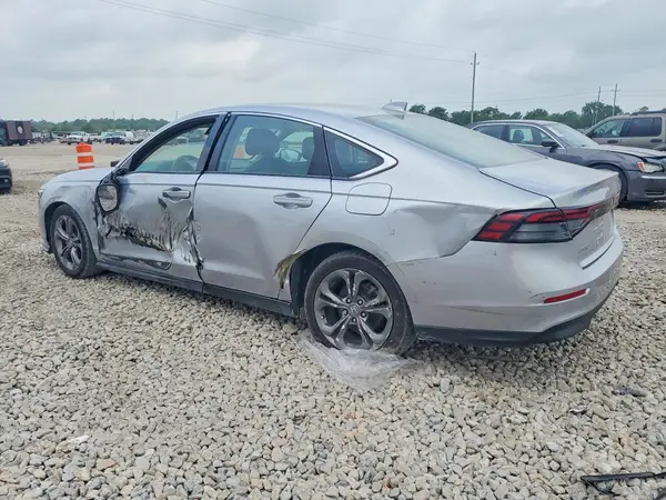 1HGCY1F33RA044127 2024 HONDA ACCORD - Image 2