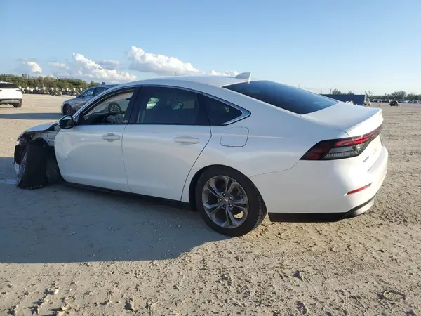 1HGCY1F33RA046637 2024 HONDA ACCORD - Image 2
