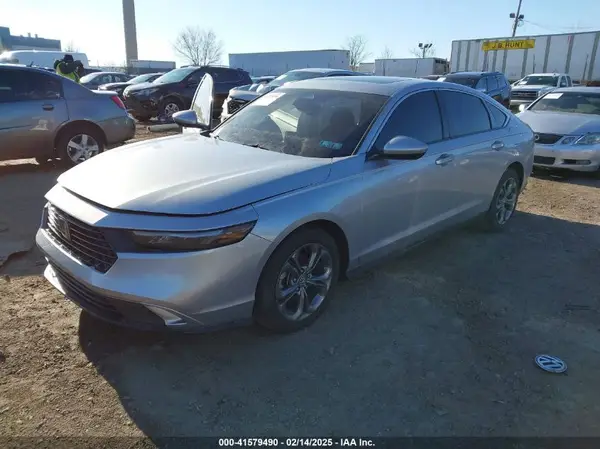 1HGCY1F33RA053412 2024 HONDA ACCORD - Image 2