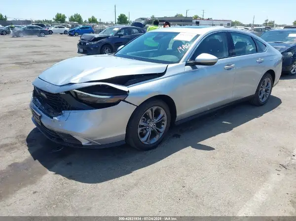 1HGCY1F33RA058092 2024 HONDA ACCORD - Image 2