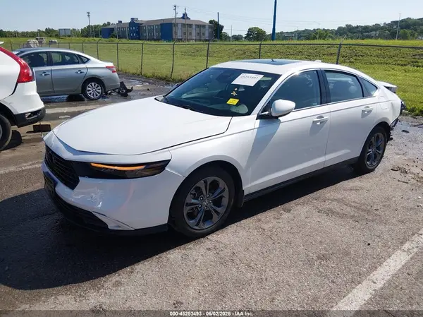 1HGCY1F33RA063289 2024 HONDA ACCORD - Image 2
