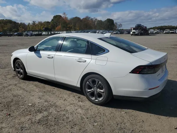 1HGCY1F33RA068170 2024 HONDA ACCORD - Image 2