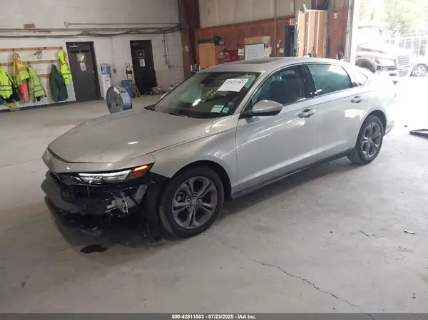 1HGCY1F33RA087172 2024 HONDA ACCORD - Image 2