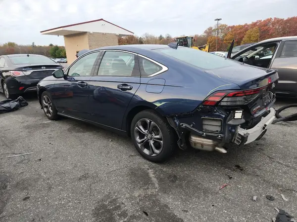 1HGCY1F34PA046000 2023 HONDA ACCORD - Image 2