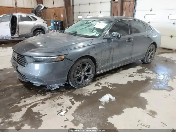 1HGCY1F34RA000380 2024 HONDA ACCORD - Image 2