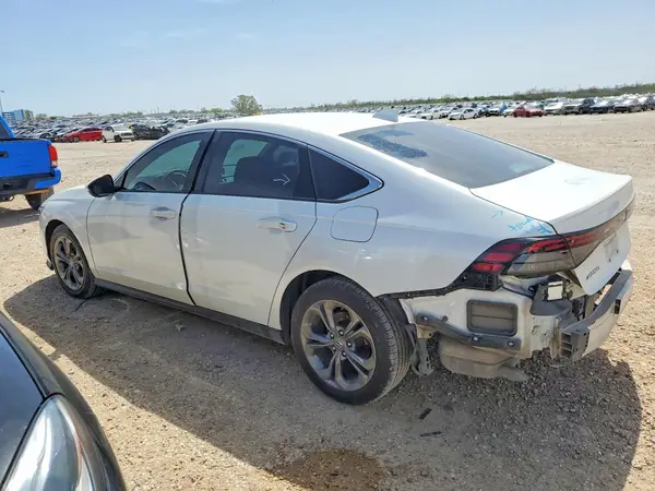1HGCY1F34RA002744 2024 HONDA ACCORD - Image 2