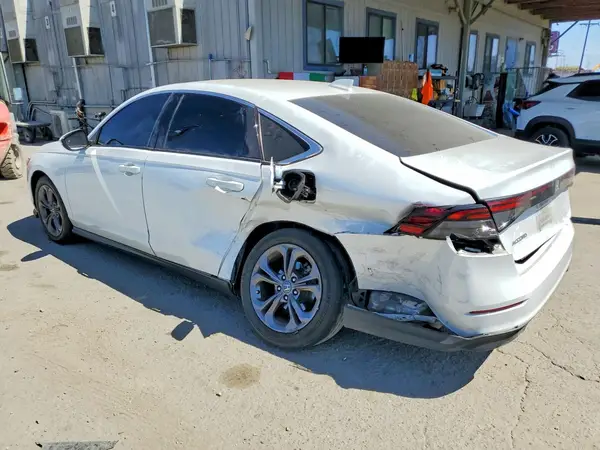 1HGCY1F34RA028776 2024 HONDA ACCORD - Image 2