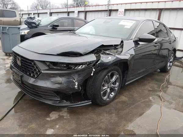 1HGCY1F34RA033413 2024 HONDA ACCORD - Image 2