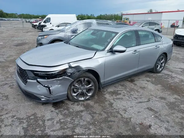 1HGCY1F34RA034058 2024 HONDA ACCORD - Image 2