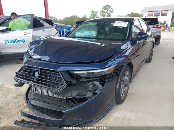 1HGCY1F34RA038353 2024 HONDA ACCORD - Image 2