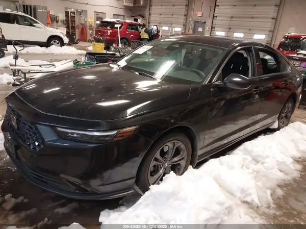 1HGCY1F34RA043598 2024 HONDA ACCORD - Image 2