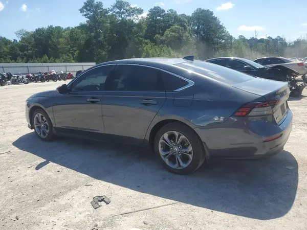 1HGCY1F34RA043813 2024 HONDA ACCORD - Image 2