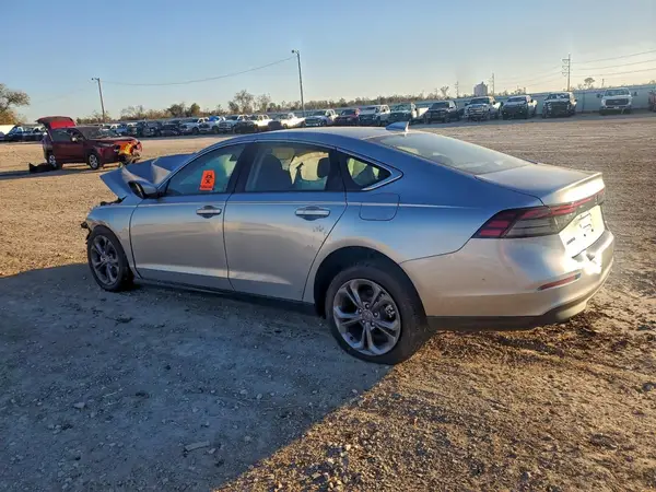 1HGCY1F34RA051877 2024 HONDA ACCORD - Image 2