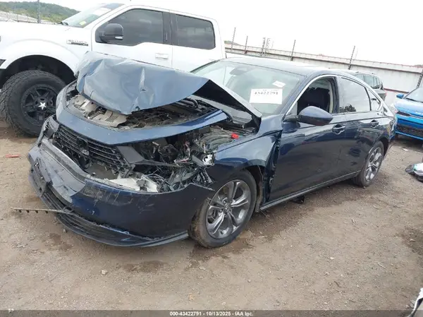 1HGCY1F34RA056674 2024 HONDA ACCORD - Image 2