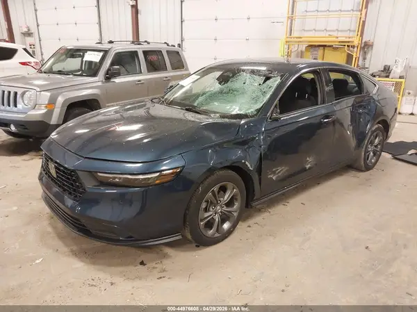1HGCY1F34RA058392 2024 HONDA ACCORD - Image 2