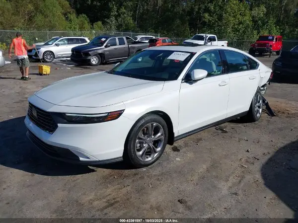 1HGCY1F34RA058618 2024 HONDA ACCORD - Image 2