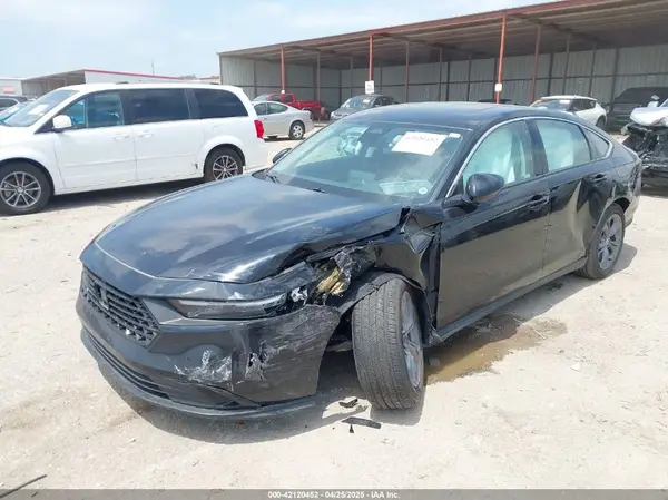 1HGCY1F34RA076939 2024 HONDA ACCORD - Image 2