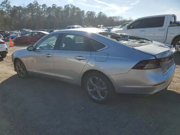 1HGCY1F34RA076987 2024 HONDA ACCORD - Image 2