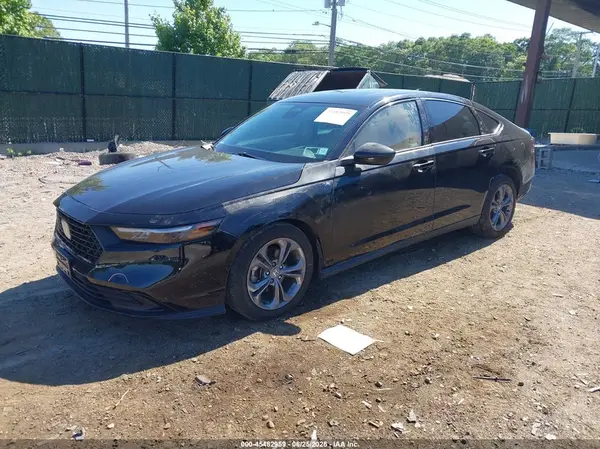 1HGCY1F34RA077122 2024 HONDA ACCORD - Image 2