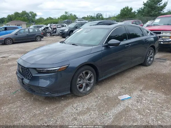 1HGCY1F35RA010903 2024 HONDA ACCORD - Image 2