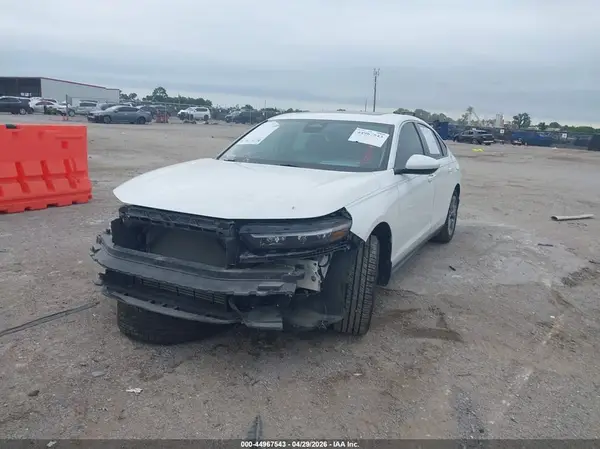 1HGCY1F35RA019374 2024 HONDA ACCORD - Image 2