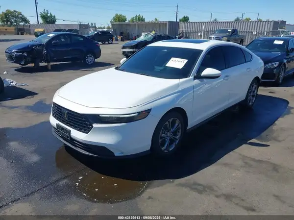 1HGCY1F35RA028785 2024 HONDA ACCORD - Image 2