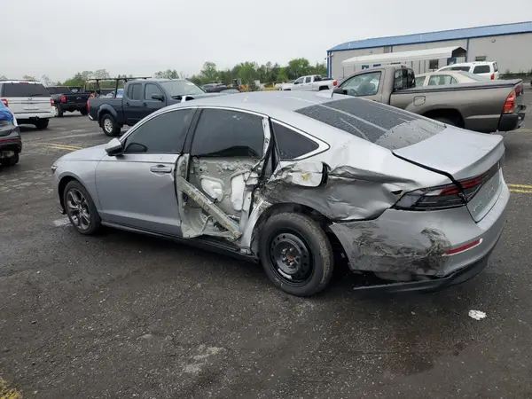1HGCY1F35RA033923 2024 HONDA ACCORD - Image 2