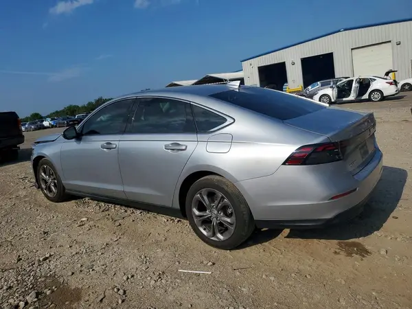 1HGCY1F35RA033937 2024 HONDA ACCORD - Image 2