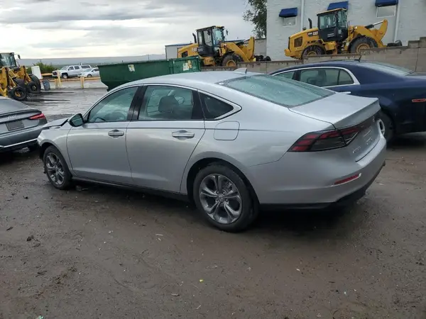 1HGCY1F35RA045425 2024 HONDA ACCORD - Image 2