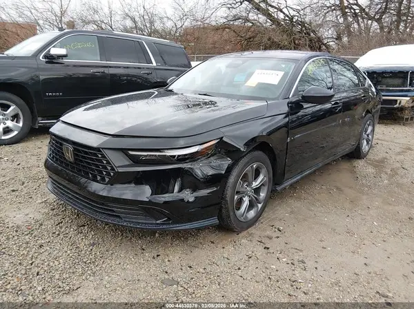 1HGCY1F35RA045702 2024 HONDA ACCORD - Image 2