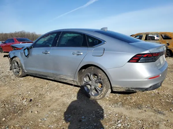 1HGCY1F35RA056117 2024 HONDA ACCORD - Image 2