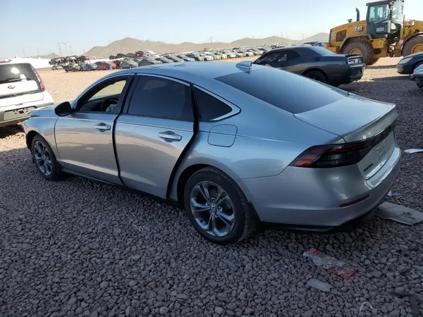 1HGCY1F35RA076979 2024 HONDA ACCORD - Image 2