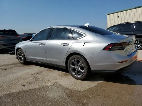 1HGCY1F36RA009582 2024 HONDA ACCORD - Image 2