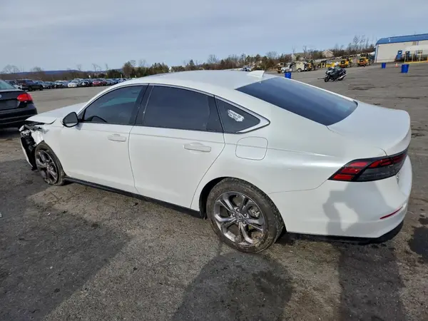 1HGCY1F36RA025491 2024 HONDA ACCORD - Image 2