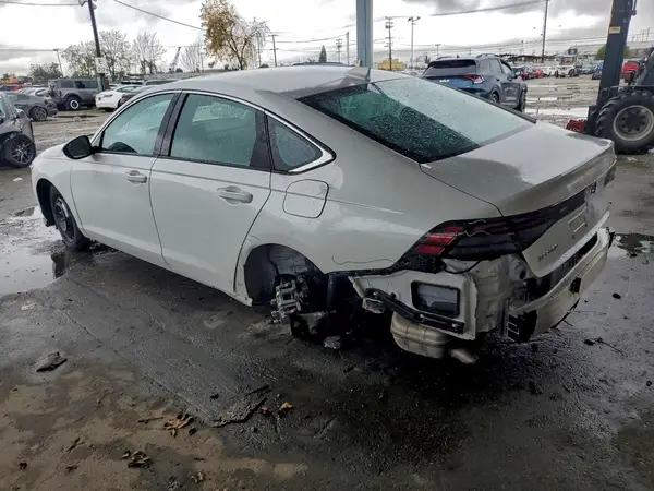 1HGCY1F36RA026205 2024 HONDA ACCORD - Image 2