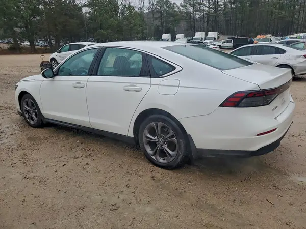 1HGCY1F36RA026415 2024 HONDA ACCORD - Image 2