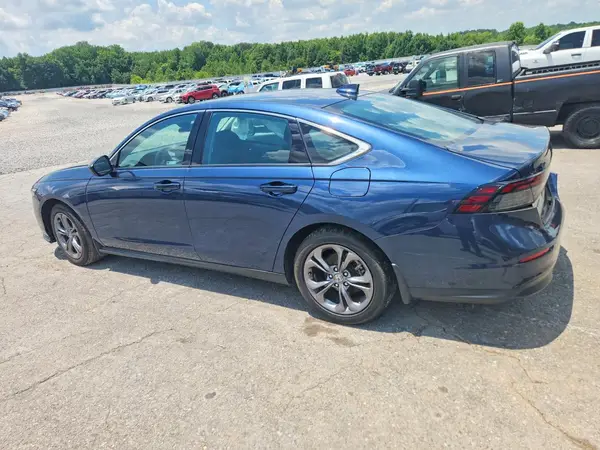 1HGCY1F36RA028424 2024 HONDA ACCORD - Image 2