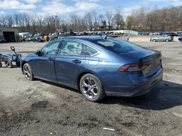1HGCY1F36RA029489 2024 HONDA ACCORD - Image 2