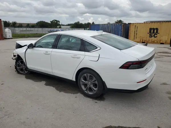 1HGCY1F36RA029735 2024 HONDA ACCORD - Image 2