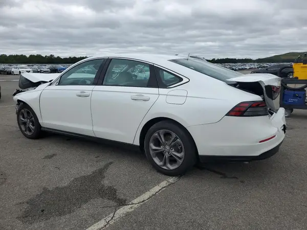1HGCY1F36RA043943 2024 HONDA ACCORD - Image 2