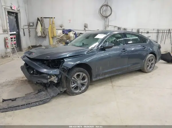1HGCY1F36RA045997 2024 HONDA ACCORD - Image 2