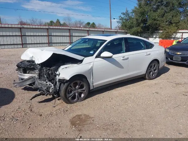 1HGCY1F36RA047829 2024 HONDA ACCORD - Image 2