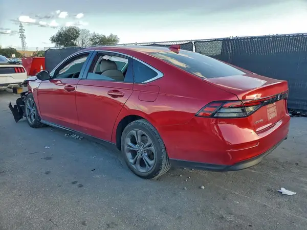 1HGCY1F36RA068051 2024 HONDA ACCORD - Image 2